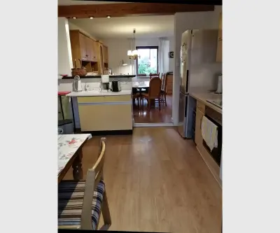 Ferienhaus Adendorf: Küche mit Blick ins Esszimmer 0004d.webp
