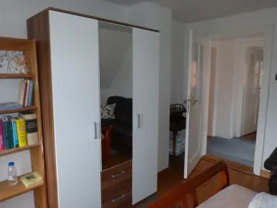 Ferienhaus Adendorf: Schlafzimmer Nr.2 mit Doppelbett 0011c.webp