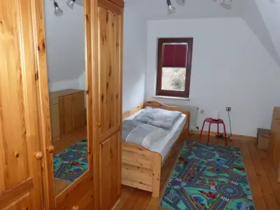 Ferienhaus Adendorf: Schlafzimmer Nr.3 mit Etagenbett 0012a.webp